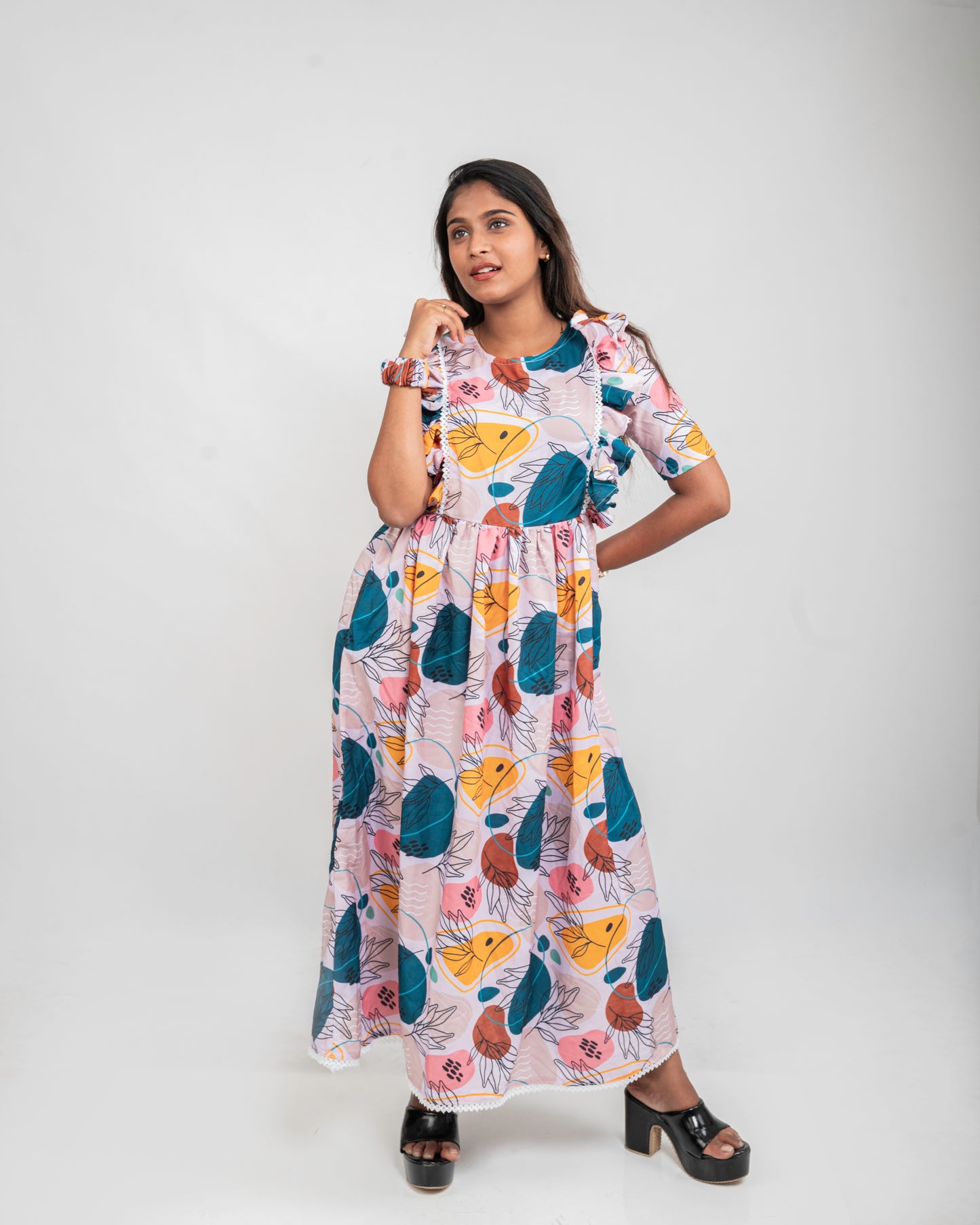 BLUSH BLOOM – PINK ABSTRACT PRINTED GOWN
