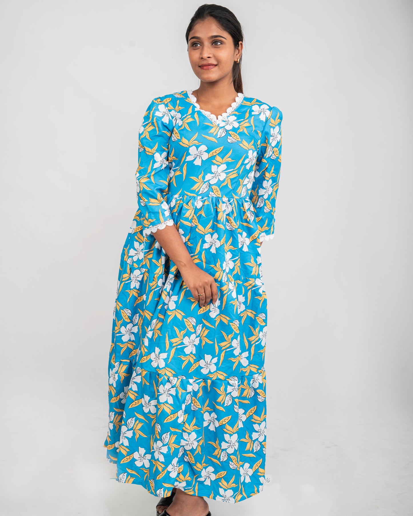 SERENITY BLOOM - BLUE FLORAL CAPRI LENGHT GOWN