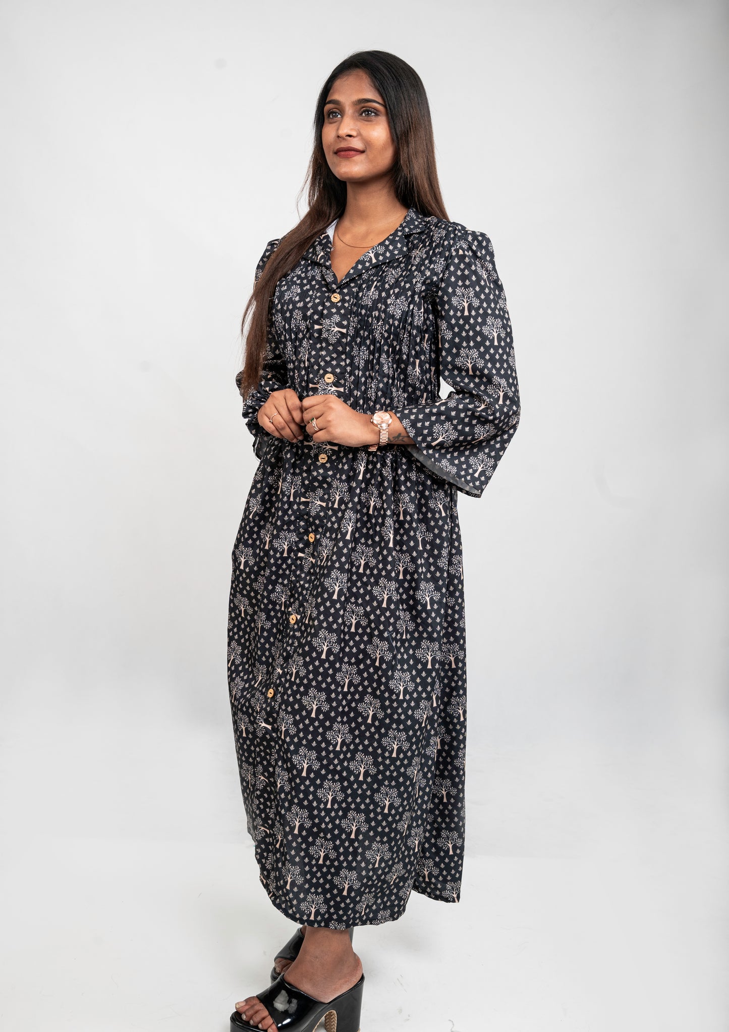 NOIR BLOOM - BLACK PINTUCK FRONT OPEN GOWN