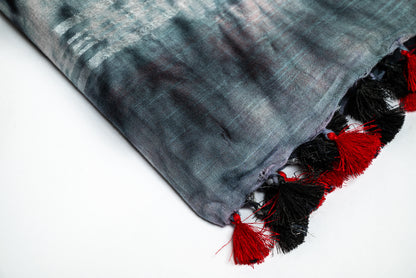 Crimson Twist  - Stylish Tie-Dye Linen Saree
